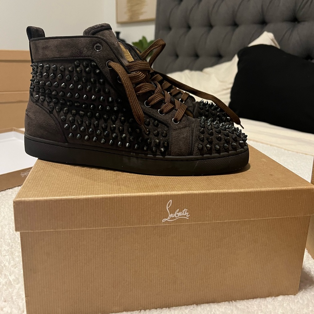 Christian Louboutin like new